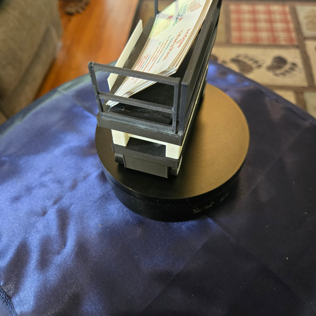 Business card holder (scissor lift)